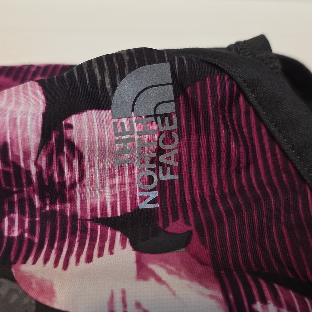 The North Face Floral Running Skort in Black with Burgundy-Pink and Olive - Picture 2 of 6